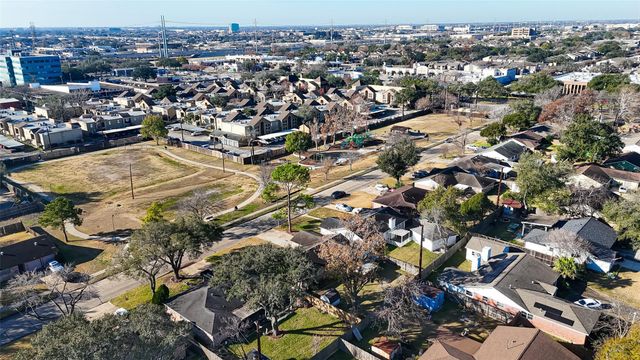 9634 Windswept Lane, Houston, TX 77063