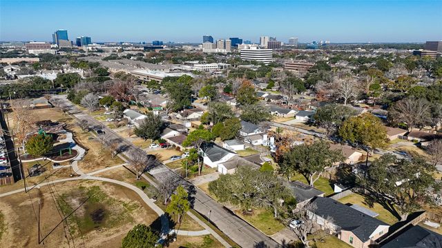 9634 Windswept Lane, Houston, TX 77063