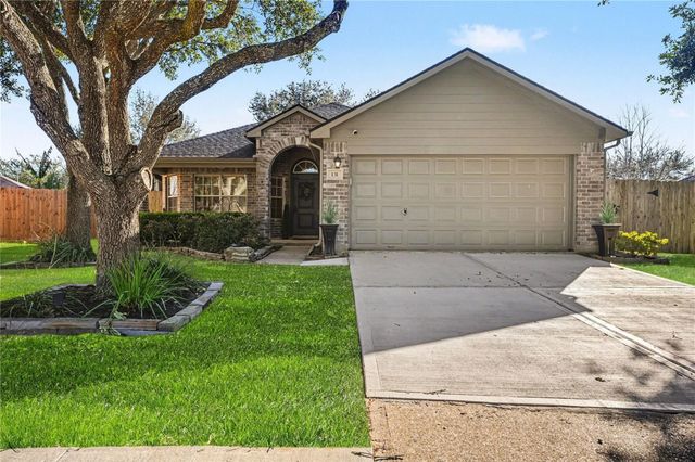 131 Breezy Shore Court, Dickinson, TX 77539