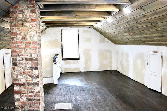 565 S Meridian Road, Youngstown, OH 44509