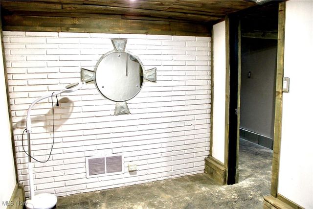 565 S Meridian Road, Youngstown, OH 44509