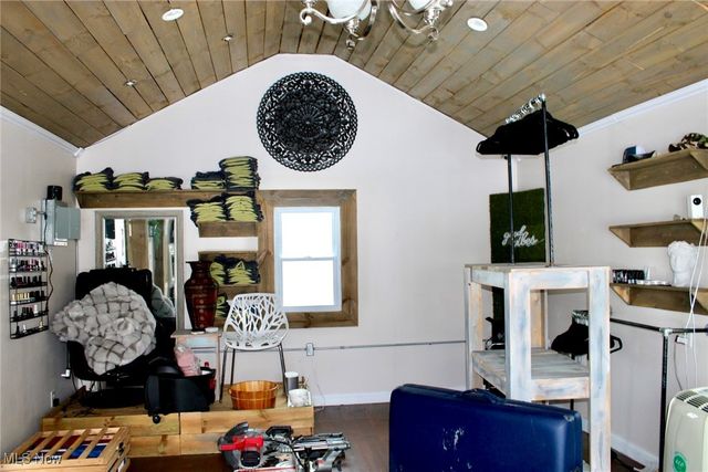 565 S Meridian Road, Youngstown, OH 44509