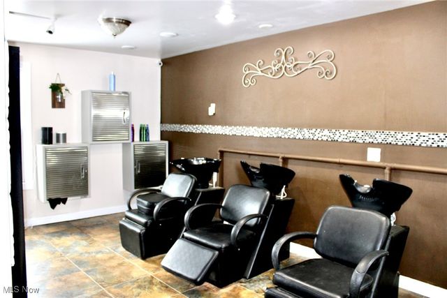 565 S Meridian Road, Youngstown, OH 44509