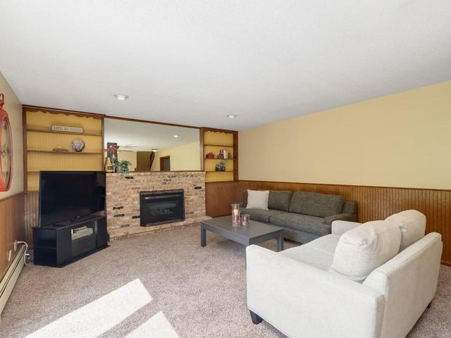 13741 Vinewood Lane N, Dayton, MN 55327
