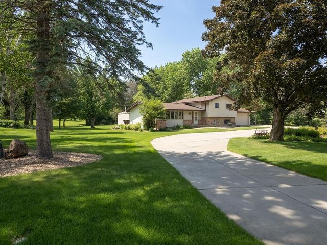 13741 Vinewood Lane N, Dayton, MN 55327
