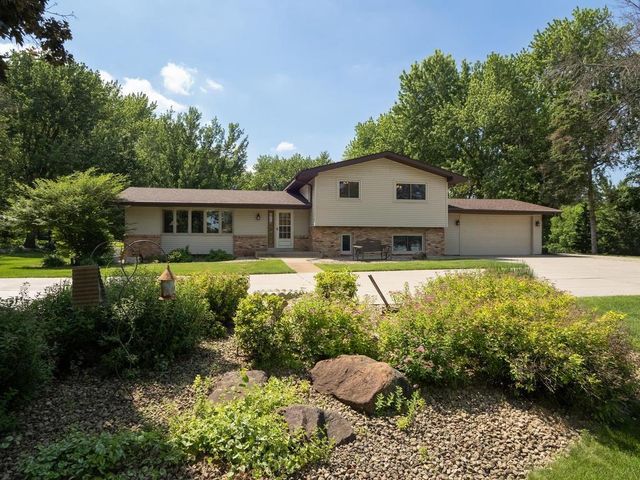 13741 Vinewood Lane N, Dayton, MN 55327