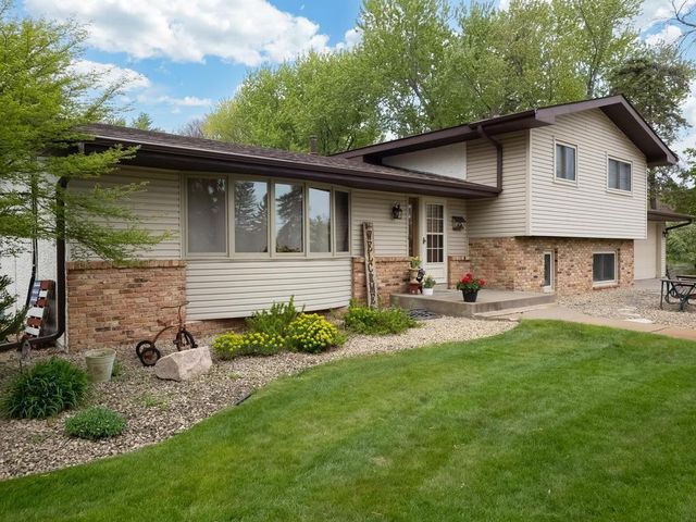 13741 Vinewood Lane N, Dayton, MN 55327