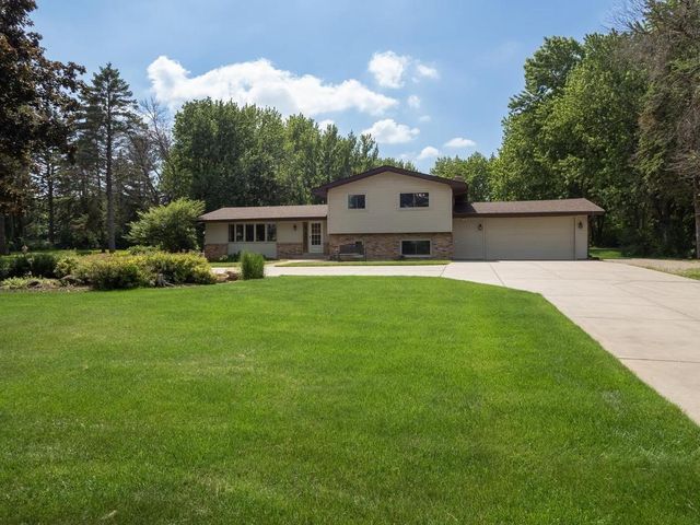 13741 Vinewood Lane N, Dayton, MN 55327