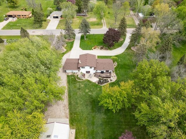 13741 Vinewood Lane N, Dayton, MN 55327
