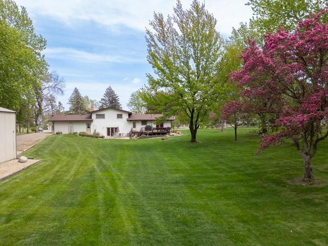 13741 Vinewood Lane N, Dayton, MN 55327