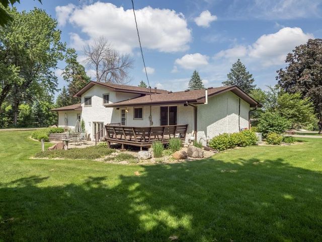 13741 Vinewood Lane N, Dayton, MN 55327