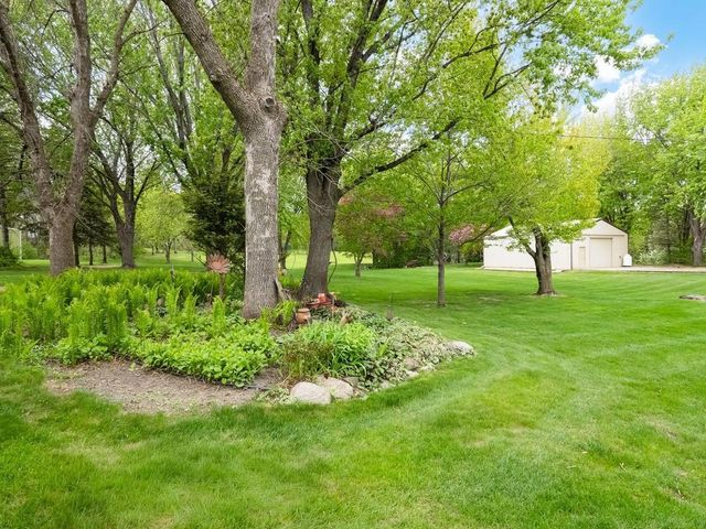 13741 Vinewood Lane N, Dayton, MN 55327