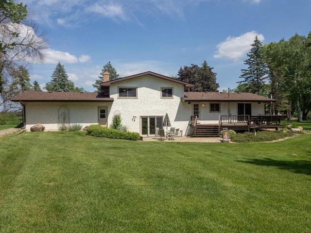 13741 Vinewood Lane N, Dayton, MN 55327