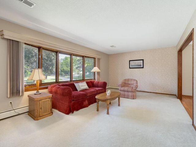 13741 Vinewood Lane N, Dayton, MN 55327