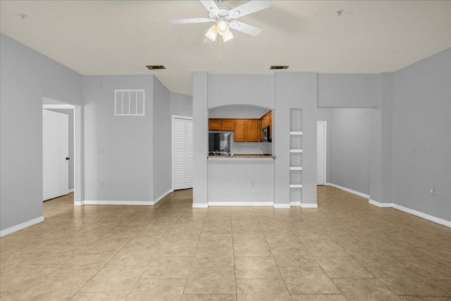 102 VISTA VERDI CIRCLE 100, Lake Mary, FL 32746