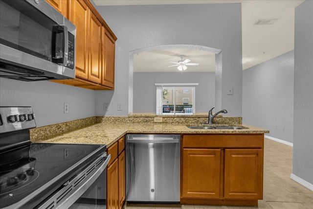 102 VISTA VERDI CIRCLE 100, Lake Mary, FL 32746