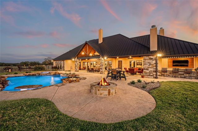 1704 Silverado Drive, Weatherford, TX 76087