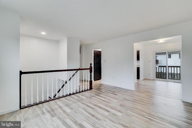 2221 BRIDLE PATH DR, Waldorf, MD 20601