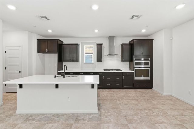 9911 Del Surf Ln, Elk Grove, CA 95757