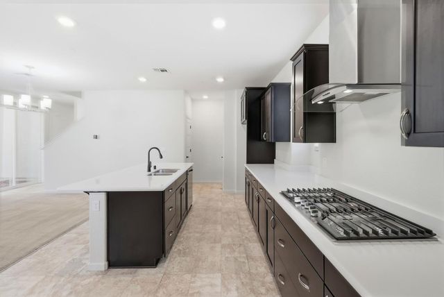 9911 Del Surf Ln, Elk Grove, CA 95757