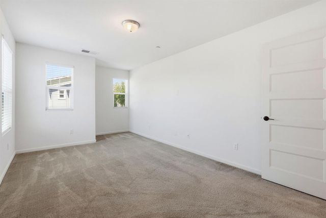9911 Del Surf Ln, Elk Grove, CA 95757