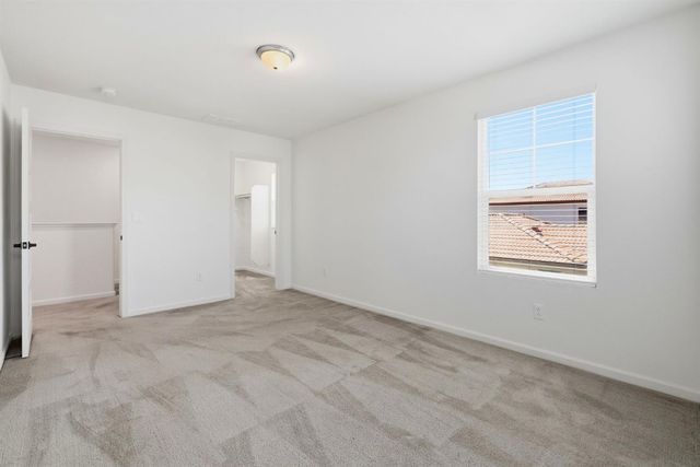 9911 Del Surf Ln, Elk Grove, CA 95757