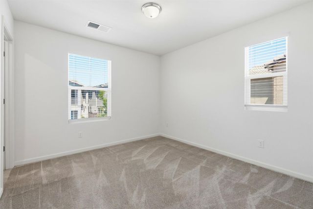 9911 Del Surf Ln, Elk Grove, CA 95757