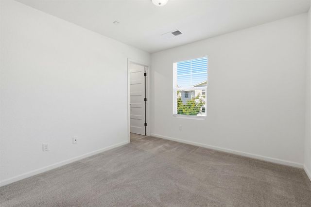 9911 Del Surf Ln, Elk Grove, CA 95757