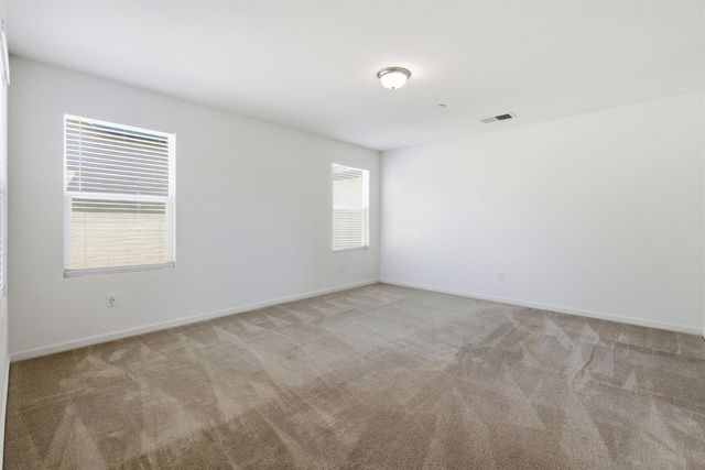 9911 Del Surf Ln, Elk Grove, CA 95757