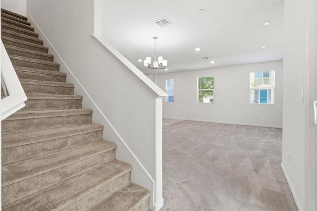 9911 Del Surf Ln, Elk Grove, CA 95757