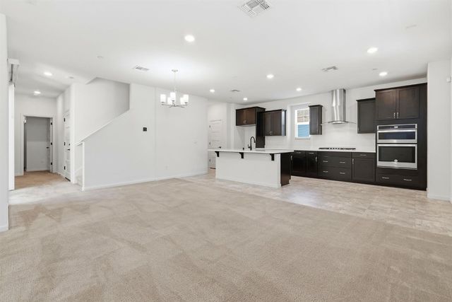 9911 Del Surf Ln, Elk Grove, CA 95757