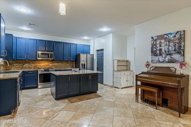 3703 E Capriole Place, Tucson, AZ 85739