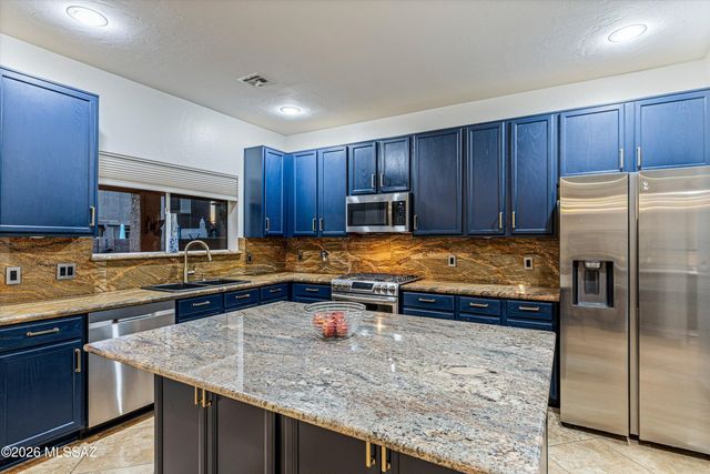 3703 E Capriole Place, Tucson, AZ 85739
