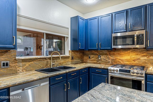 3703 E Capriole Place, Tucson, AZ 85739