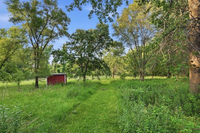 504 County Road N, Stoughton, WI 53589