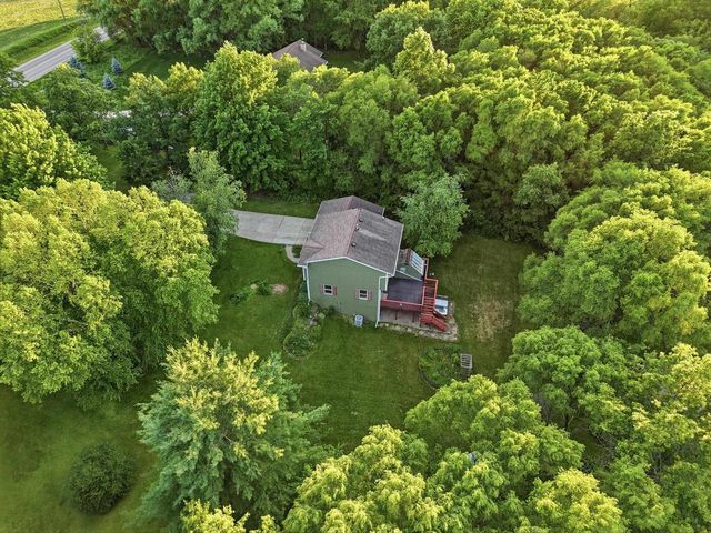 504 County Road N, Stoughton, WI 53589