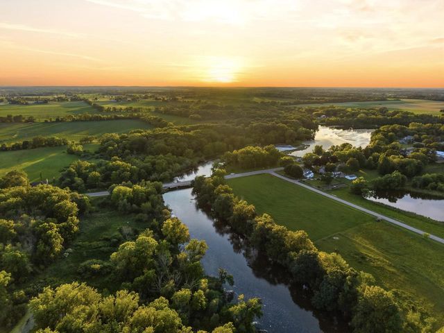 504 County Road N, Stoughton, WI 53589