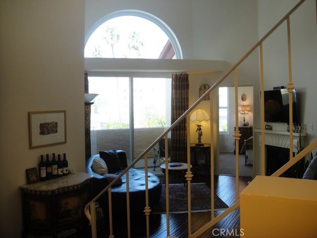 620 S Gramercy, Los Angeles, CA 90005