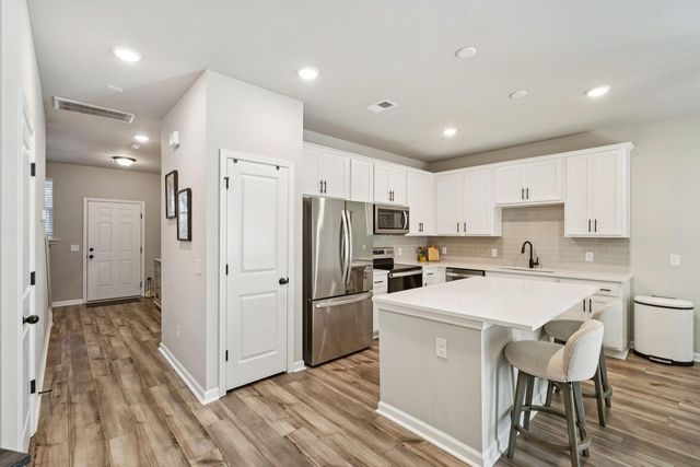 8412 Hidden Bakers Trace, North Charleston, SC 29418