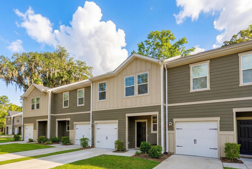 8412 Hidden Bakers Trace, North Charleston, SC 29418