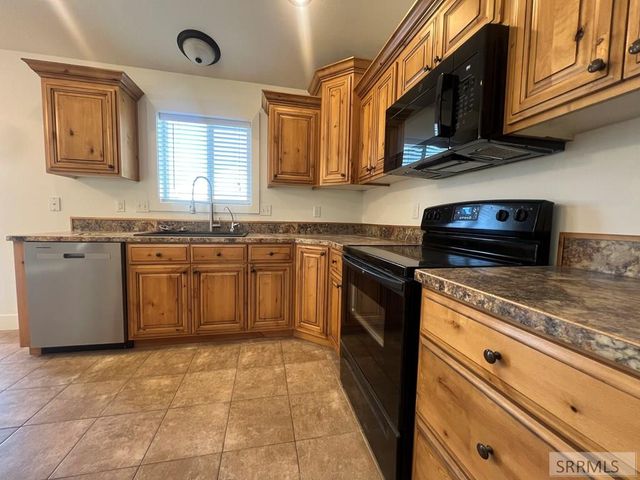 1476 Taia Place, Idaho Falls, ID 83402