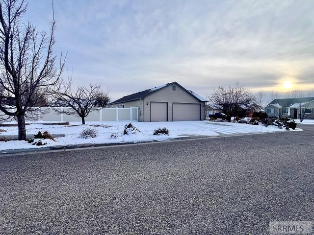 1476 Taia Place, Idaho Falls, ID 83402
