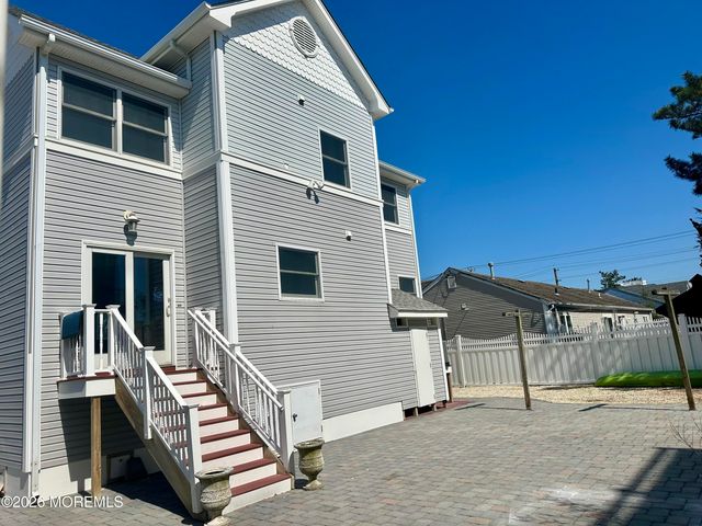 5 Windward Road, Long Beach Twp, NJ 08008