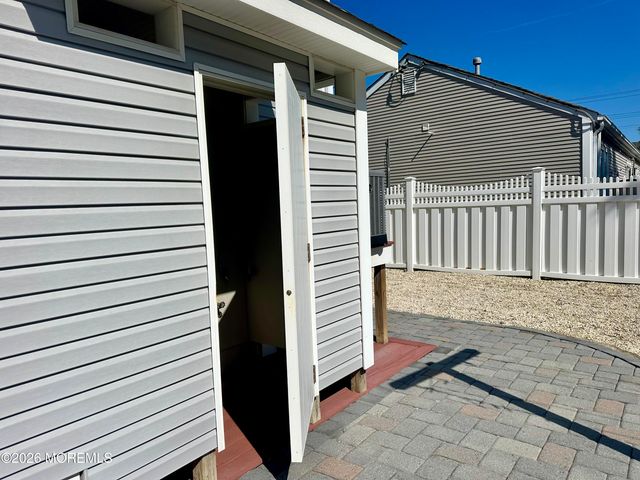 5 Windward Road, Long Beach Twp, NJ 08008