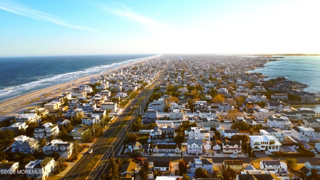 5 Windward Road, Long Beach Twp, NJ 08008
