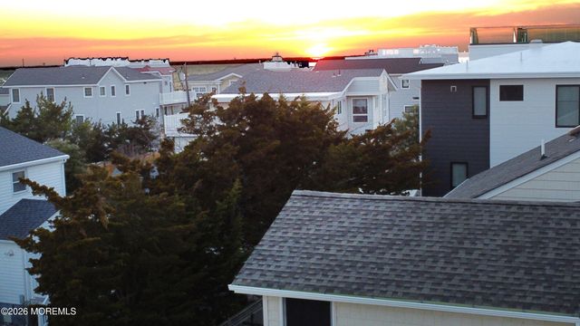 5 Windward Road, Long Beach Twp, NJ 08008