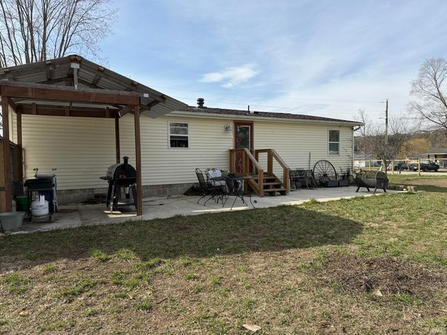 106 EMS B6 Lane, Leesburg, IN 46538