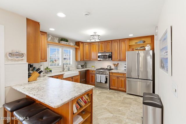 14 Toppinglift Drive, Bayville, NJ 08721