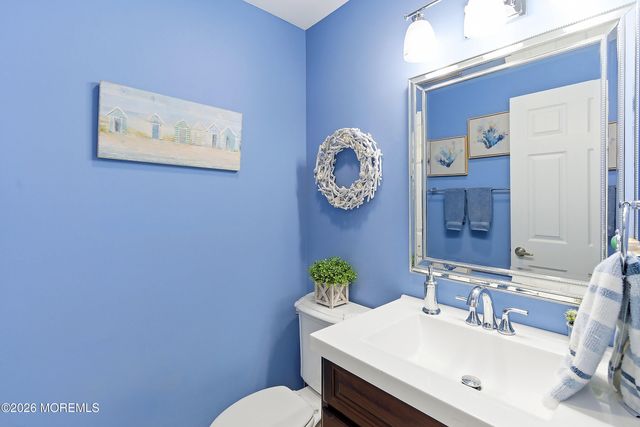 14 Toppinglift Drive, Bayville, NJ 08721