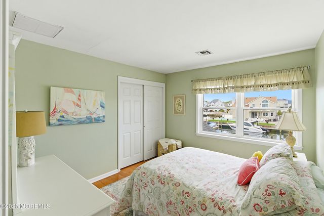14 Toppinglift Drive, Bayville, NJ 08721